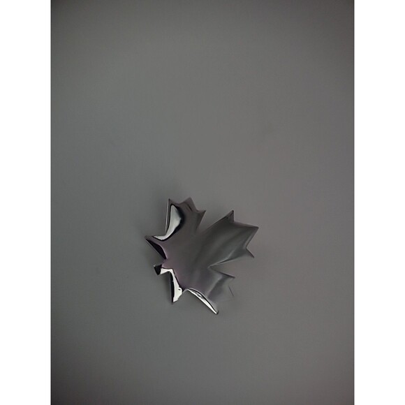 Vintage Trifari Brooch Silver Tone Maple Leaf Jewelry Costume Canada - Picture 9 of 10